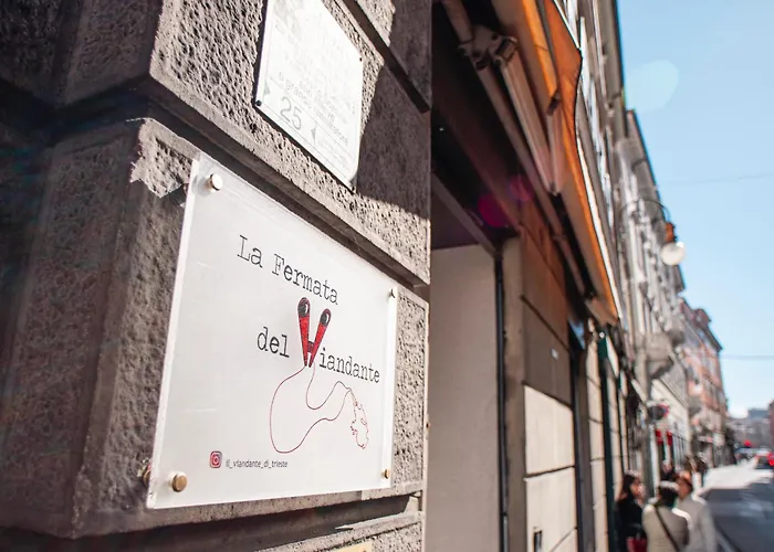 La Fermata Del Viandante Apartment *